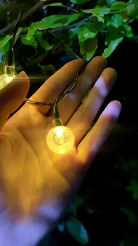 dây đèn trang trí năng lượng mặt trời, dài 12m và 100 bóng led bi bọt #daydentrangtri #denledtrangtri #dentrangtrinangluongmattroi #dennangluongmattroi #decor 