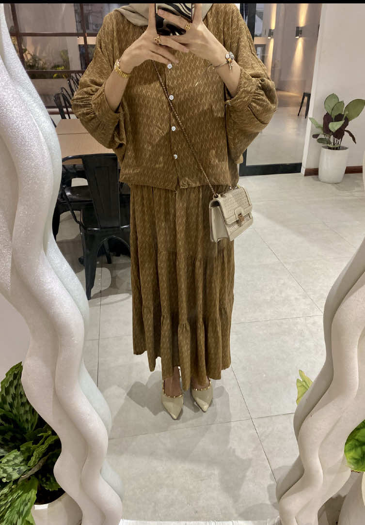 my kind outfit today @Yayoe Hijab Official #oneset #outfit #OOTD #outfitideas #4u 