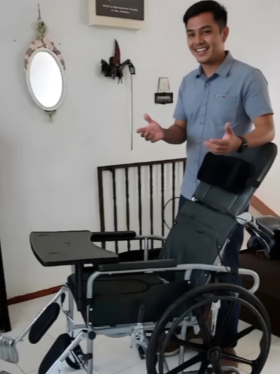 Kursi Roda Hidrolik ini super lengkap & anti ribet. 💺 Rebah total 180° 📦 Meja makan, baskom, dan pengaman lengkap ⚙️ Rangka baja kuat, rem ganda, sistem anti mundur 🚚 Langsung dikirim dalam keadaan dirakit Cocok untuk pasien, lansia, atau yang perlu mobilitas tambahan. Order sekarang sebelum kehabisan! #kursiroda  #kursirodamultifungsi  #kursirodamurah  #rekomendasikursiroda  #kursirodarebahan  #KursiRodaMedis  #KursiRodaLansia  #AlatBantuPasien #produkviraltiktok   #alatkesehatanrumahan #wibgajian #wibgajiansale #promo88 