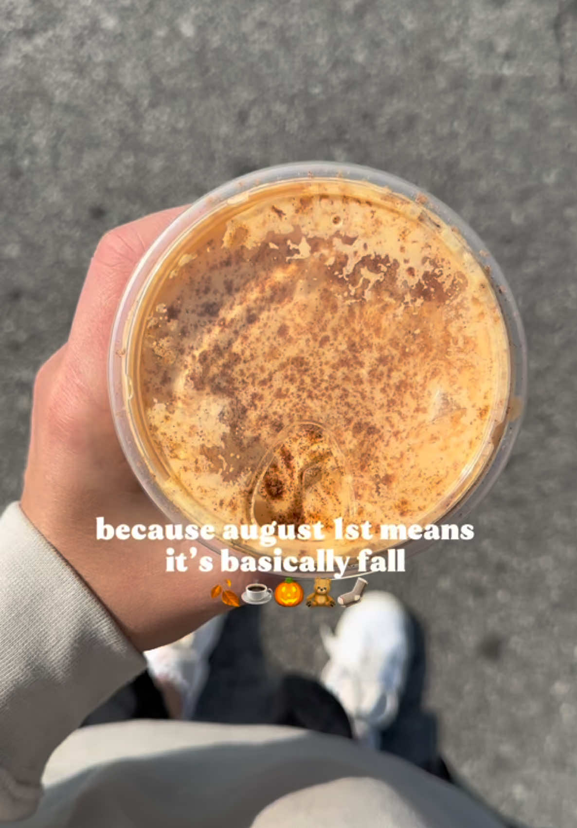 August…..wanna grab cozy drinks & go fall shopping?! 🍂☕️🧸🎃#august #august1st #cozyfallvibes #fallaesthetic #autumnaesthetic #falldecor #fallshopping #fyp #fypシ #autumnvibes #autumn #pumpkinseason #trending #homegoodsfinds 