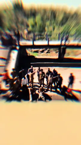 “Bukan cuma duduk di kantor, Wabup Probolinggo Fahmi Abdul Haq Zaini ngantor langsung di Tongas. Dari sekolah, jembatan, sampai bendungan, semua ditinjau sendiri! Ini baru kerja nyata untuk rakyat.”