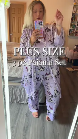 This pajama set is perfect for both hot and cool nights and I’m wearing the pink one right now 😍  #pajamaset #pajamasets #sleepwearfashion #sleepwearforwomen #sleepwear 