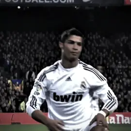 ايهم خارج النطاق 👍🏻😮‍💨 #cristianoronaldo #كرستاينو_رونالدو🇵🇹 #fyp #foryou #التاريخ #صاروخخخخخ☠️ماديرا🚀🔥 