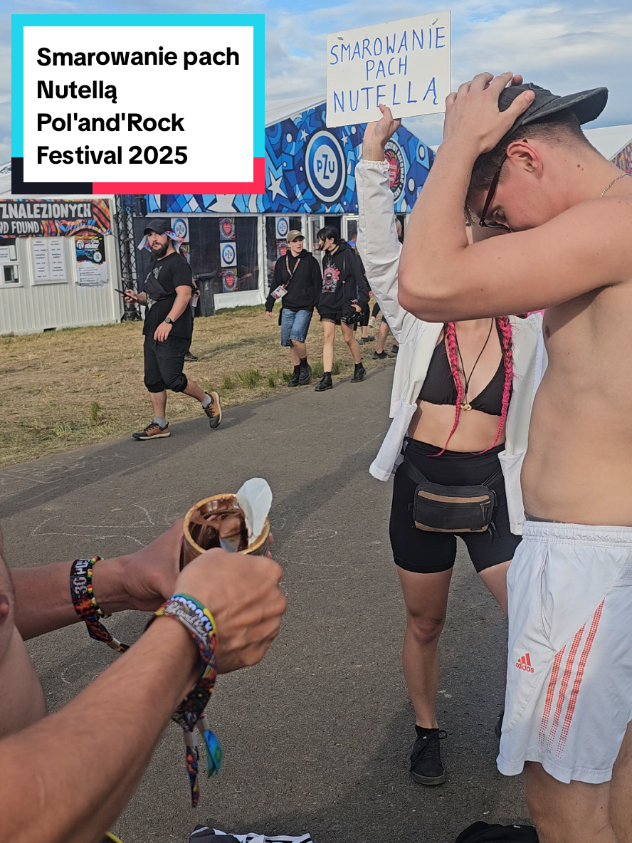 Smarowanie pach Nutellą 😂 #polandrock #polandrockfestival #polandrock2025 #nutella #czaplinek 