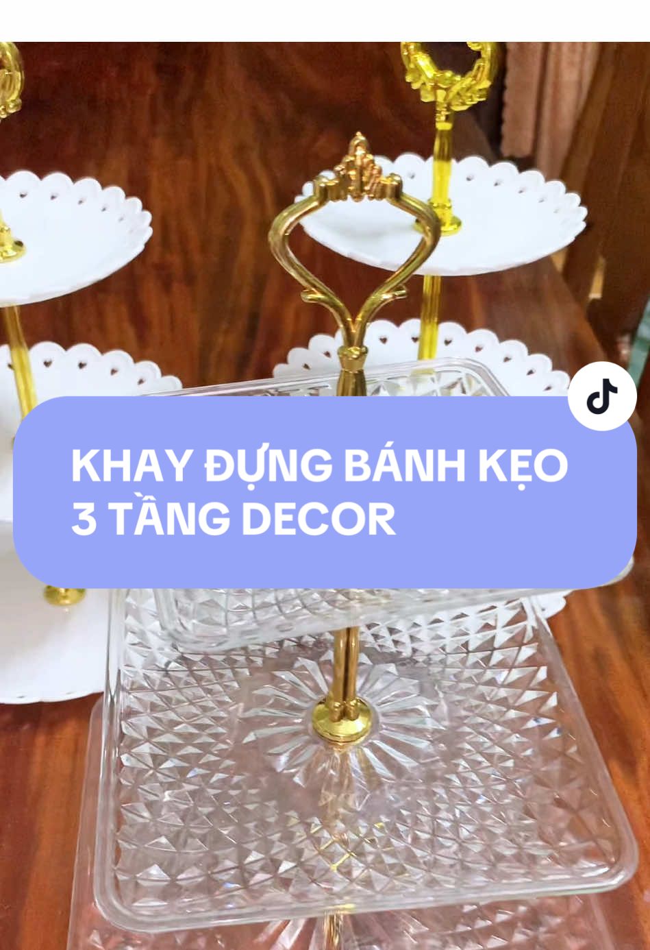 Khay đựng bánh kẹo 3 tầng decor #ke3tang #khay3tang #ke3tangdecor #damcuoi #damhoi #trangtritieccuoi #trangtrigiatien #decorgiatien #ke2tang #vatdunggiadinh #hoply #decorbantiec 