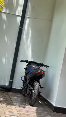 තාම numbur plate වත් ආපු නැති ඒවා 😼 #fypシ #viral #foryoupage #foryou #capcutamor #viralvidio #sahankaushalya #1millionaudition #srilankan_tik_tok🇱🇰 #truff_unity #truff_army #nostalgic #capcut #trending #tiktok #stitch #hiliterecords #highviwes #CapCut #ns200 