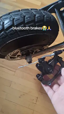 e-brakes goin crazy😭🙏 #blackandwhite #kukirin #edit 