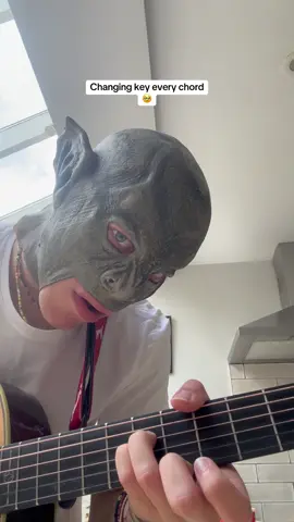 Lizard man loves a key change #lizardman 