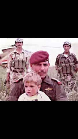 رومل العراق بارق الحاج حنطه قائد القوات الخاصه العراقيه الشيعي الذي هزم ايران باكثر من معركة قائد فذ وانتصاراته تشهد له لكنه وجد في الزمن الخطأ قائده كان الارعن صدام بحيث اعدمه لانه اعترض على قرار صدام الغبي بانسحاب الجيش من الكويت والذي تسبب بمقتل الاف الجنود العراقيين مات شامخاً لم ينحني ويخضع لقائد غبي دكتاتور متعجرف رحمه الله رومل العراق #بارق_الحاج_حنطة_الزبيدي #الحرب_العراقيه_الأيرانيه #حرب_ايران #العراق #CapCut 