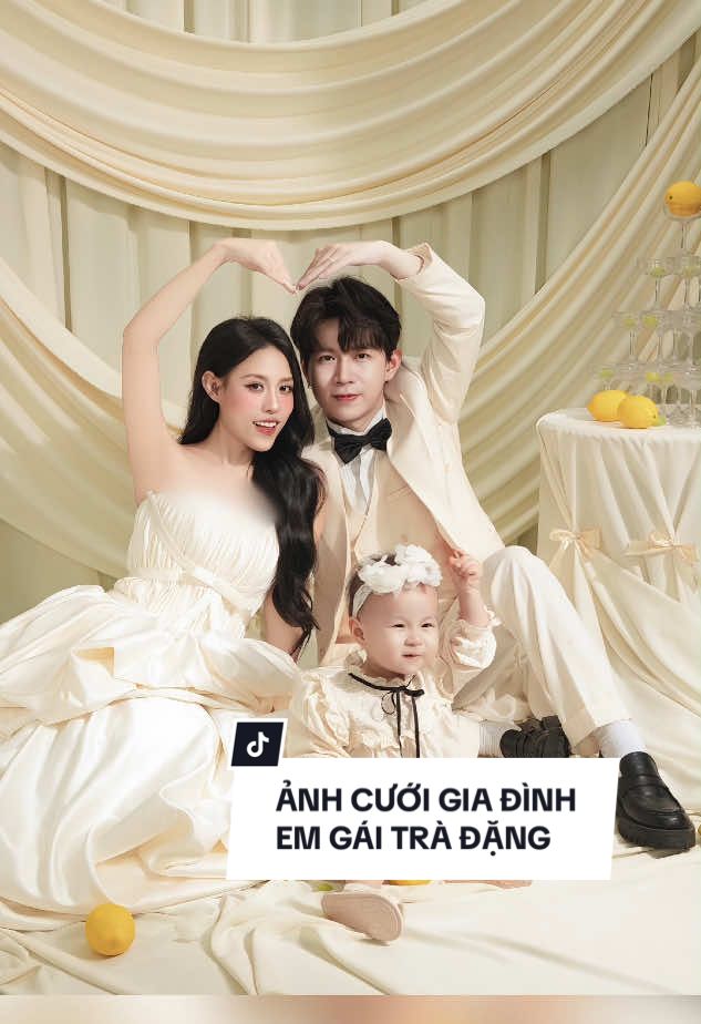 Trend búp bê cùng em gái @☘️Trà Đặng☘️ cả nhà Đu Đủ đáng yêu quá luôn #tonywedding #wedding #chupanhcuoi #anhcuoi #codau #chuphinhcuoi #vaycuoi #LearnOnTikTok 