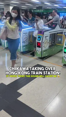 What do you think of this #trainstation #traingate #mtr #hongkong taken over by the adorable #chiikawa #anime #CHIIKAWADAYS #usagi #hachiware ! Will the sound haunt you if you work there? 😂
