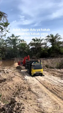 Sabar ya kak adek kerja buat kakak loh🫠