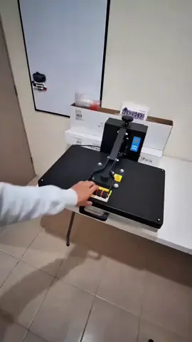 Te gustaría aprender esta tecnica paso a paso para empezar tu negocio de dtf 👆 Participa de nuestro taller gratuito y únete en enlace que esta en mi perfil 👆 #sublimacion #sublimacion_personalizada #playeraspersonalizadas #tazaspersonalizadas #estampados #polossublimados #dtf #negocio #emprenderdesdecasa #talleronline 