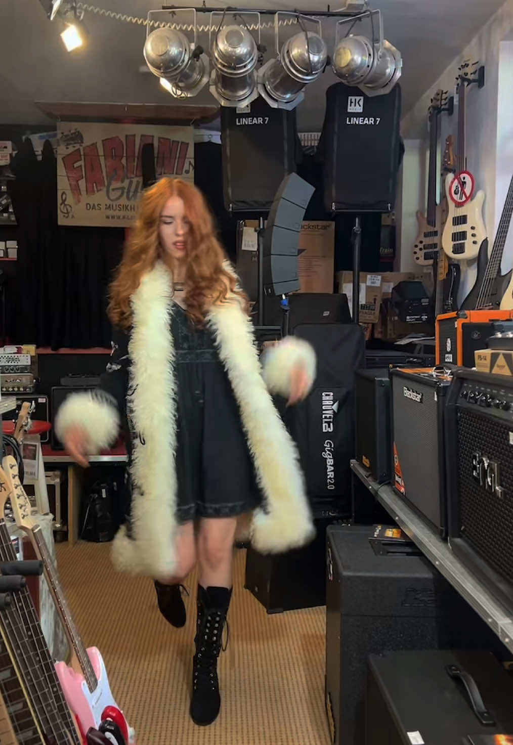 never not throwing a fit tbh.. @Breathing Mess  my outfit is from @The Hippie Shake 🖤 #throwingafit #70sfashion #hippiestyle #rockstargf #vintagefashion #pennylane #daisyjones 