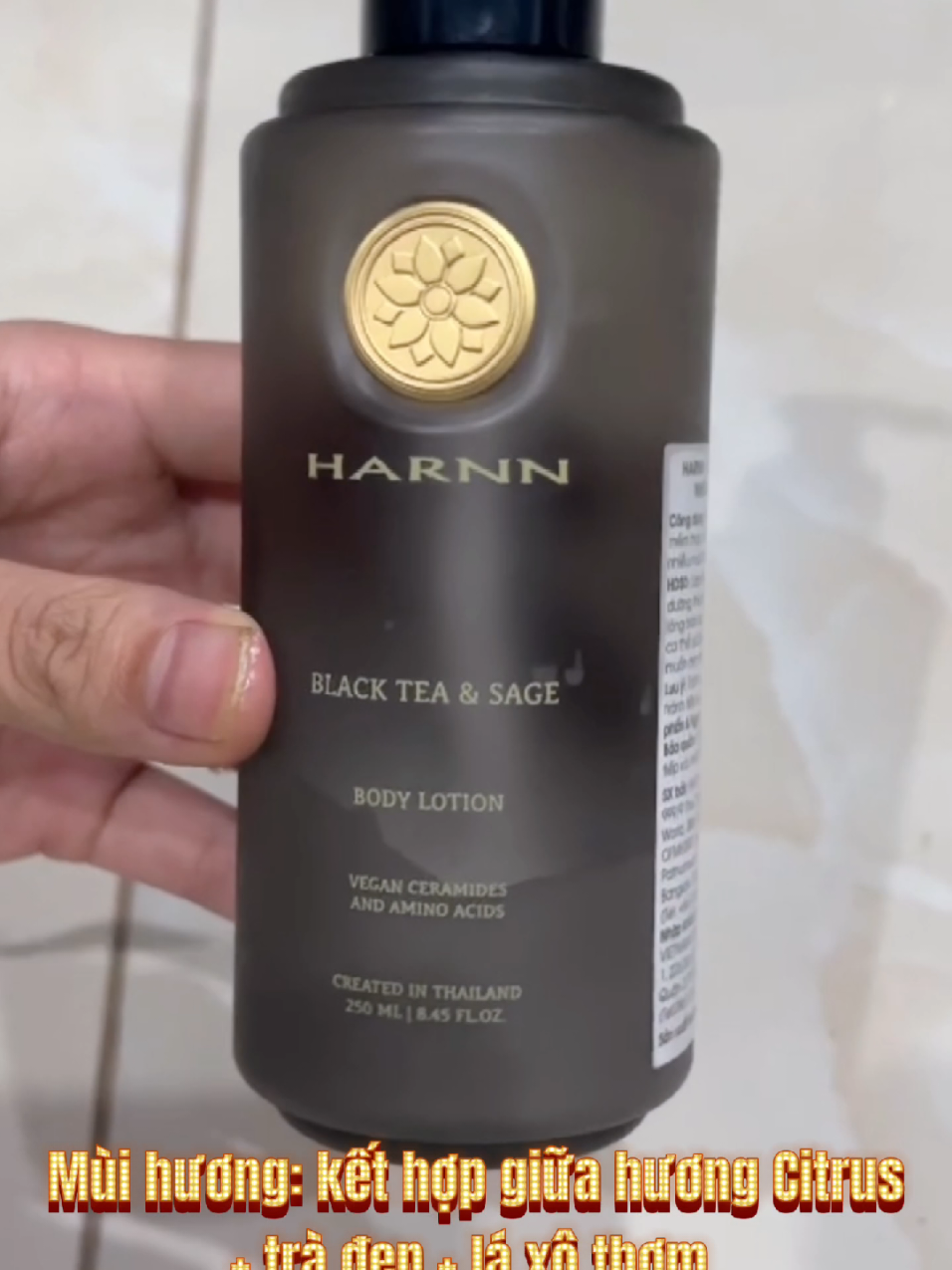 Sữa dưỡng thể phù hợp cho cả nam lẫn nữ                         #CapCut #harnn #harnnblackteaandsage #suaduongthe #suaduongthebody #suaduongtheharnn 