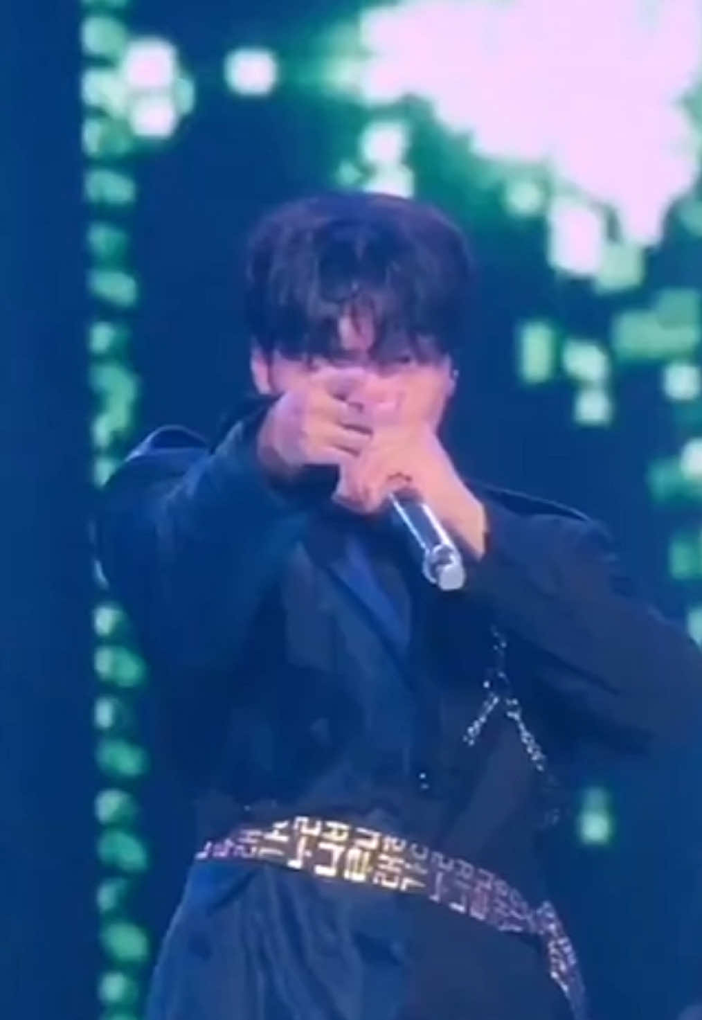 ateez are going to be on episode 5 of the new show kpopped!!!! the teams are jbalvin with yeosang, mingi, hongjoong and san doing a remix of “mi gente” and then kylie minouge with seonghwa, wooyoung, jongho and yunho doing a remix of “can’t get you out of my head”!!! I AM SO EXCITED YOU GUYS THIS IS GOING TO BE SO INSANE #에이티즈 #jbalvin #kylieminogue #kpopped #fyp #fyppp #foru 