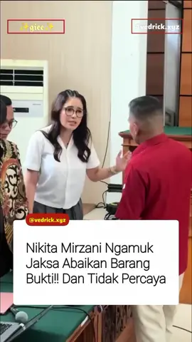 Gegernya ruang sidang! 🎬 Nikita Mirzani emosi saat melihat jaksa tampak mengabaikan barang bukti yang ia yakini sangat penting untuk membela dirinya. 👀 Momen ini bikin publik heboh! Apa yang sebenarnya terjadi? Kenapa jaksa bisa bersikap seolah tak peduli? 📣 Banyak netizen mulai berspekulasi bahwa ada permainan tersembunyi di balik sidang ini… Simak videonya dan nilai sendiri, apakah Nikita benar atau berlebihan? #NikitaMirzani #BeritaViral #SidangPanas #nikitamirzanimawardi_17 #rezagladys  #dramasidang #faktaterselubung #viral #fyp @nikitamirzanimawardi173 