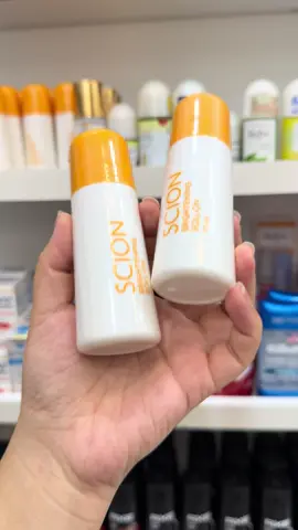 🎀Lăn Nách Khử Mùi Scion - Ngăn Mồ Hôi Tức Thì Trong 48h 75ml🎀 ✨𝐒𝐚̉𝐧 𝐩𝐡𝐚̂̉𝐦 𝐜𝐮̛́𝐮 𝐜𝐚́𝐧𝐡 𝐡𝐨̂̃ 𝐭𝐫𝐨̛̣ 𝐜𝐡𝐨 𝐜𝐚́𝐜 𝐛𝐚̣𝐧 đ𝐚𝐧𝐠 𝐥𝐞́𝐦 𝐭𝐮̛̣ 𝐭𝐢𝐧 𝐯𝐢̀ đ𝐨̂𝐢 𝐜𝐚́𝐧𝐡 ✨𝐋𝐚̆𝐧 𝐤𝐡𝐮̛̉ 𝐦𝐮̀𝐢 𝐭𝐨̂́𝐭 𝐧𝐡𝐚̂́𝐭 𝐧𝐮̛𝐨̛́𝐜 𝐌𝐲̃ ✨Đ𝐢𝐞̂̀𝐮 𝐭𝐫𝐢̣ 𝐭𝐫𝐢𝐞̣̂𝐭 đ𝐞̂̉ 𝐛𝐞̣̂𝐧𝐡 𝐯𝐢𝐞̂𝐦, 𝐦𝐨̂̀ 𝐡𝐨̂𝐢 ☀️Thời tiết mùa hè này thì vấn đề mùi cơ thể cũng là một vấn đề nhạy cảm và rất đau đầu. Lăn khử mùi trên thị trường thì vô số nhưng tìm được loại không có mùi, không gây vàng áo, khả năng khử mùi lâu, đặc trị được bệnh viêm cánh thì thực không có nhiều lựa chọn. ☀️Scion nhập khẩu từ mỹ, là dòng lăn khử mùi đầu tiên được khuyên dùng rộng rãi bởi các bác sỹ da liễu, chuyên dành cho các trường hợp ra nhiều mồ hôi. Sản phẩm này  không phải lăn khử mùi thông thường. 💁🏻‍♀️Đừng để mùi cơ thể của bạn gây mất điểm trong mắt người khác. 💁🏻‍♀️Đôi khi chính bạn cũng không nhận ra được cơ thể bạn có mùi 💁🏻‍♀️Hãy để lăn khử mùi Scion giúp bạn nhé. 💁🏻‍♀️Cho bạn cảm giác tự tin hơn khi giao tiếp. 💁🏻‍♀️Sau thời gian sử dụng vùng da dưới cánh tay láng mịn hơn,tha hồ diện đầm và áo sát nách thỏa thích. 💁🏻‍♀️Không làm ố vàng áo. 💁🏻‍♀️Cảm giác khô thoáng cả ngày, hương thơm diệu nhẹ.   💁🏻‍♀️Rất nhỏ gọn và lợi hại luôn ngại gì mà không thử  💰Giá: #160k sale #134k  #lankhumuiscion #lankhumui #dinhdinhcosmetic #Mỹphẩmchínhhãng #dinhdinhcosmetic #myphamdinhdinh