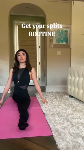 Trying to get your splits? I got you💖💁🏻‍♀️ This is the stretch routine that helped me get (and keep) my splits. Start with a proper warm-up and flow through these 6 essential stretches to unlock your flexibility.  If this is a goal you’re working toward, these are the stretches that actually made a difference for me.  Be patient with your body, take it slow, and don’t stretch alone 🫶 Consistency > perfection🤍 Tag your friends & try these together! #StretchWithMe #SplitsRoutine #FlexibilityTraining #WellnessGirlies #PostGradFitness #danceflexibility #athomeworkout #splitsjourney #flexibilityroutine #wellnessgirlies #viral #foryou #fyp 
