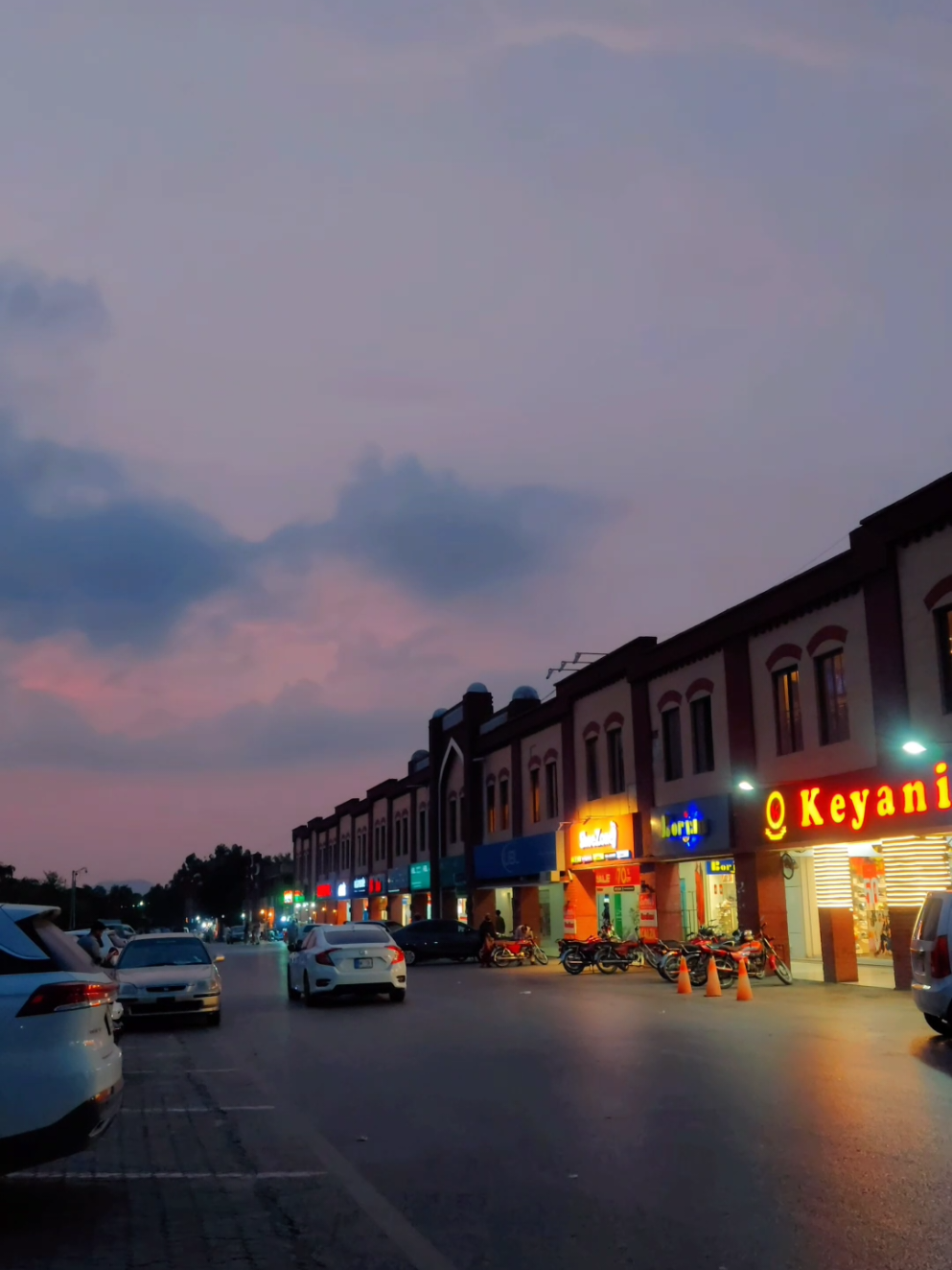 evening #wahcantt #aslammarketwahcantt #colours #cloudysky #nature #lights 