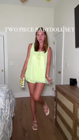 2000s look! #twopieceset #babydolltop #TikTokShopBackToSchool #TikTokShopCreatorPicks #DealsForEveryYou 