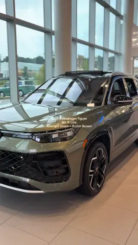 Best Combination😍 Avocado Green + Amber Brown #volkswagen #cars #atlanta #carsoftiktok #car #2025 #momcar #familycar #tiguan #2025tiguan #topofcars 