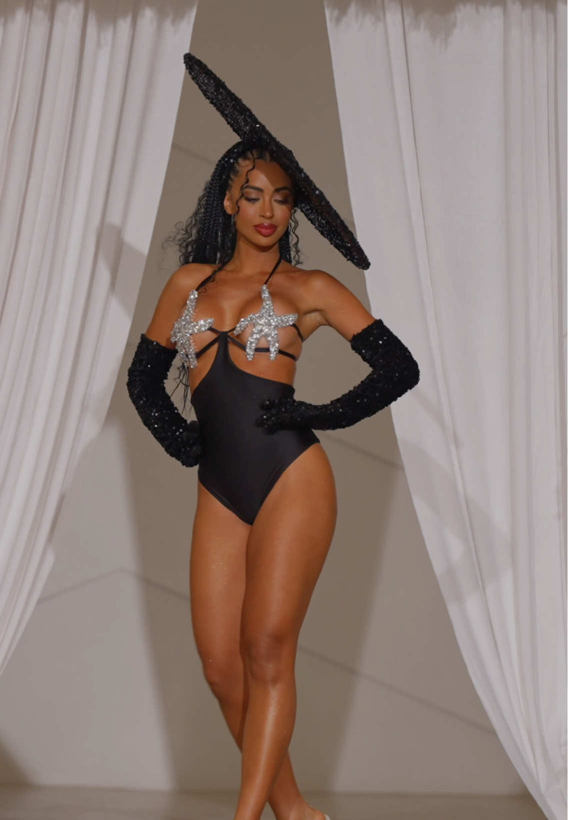 #hautegala #miamiswimweek #beauty #Runway #fashion #style 