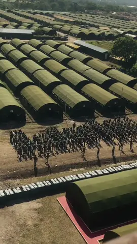 300unit lebih tenda di markas kopasus batujajar sudah terpasang. #batujajarbandungbarat #batujajar #tniindonesia🇮🇩 #kopassus 