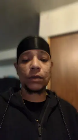 Put on some deodorant plz 😷