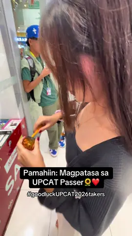 aliw sa nagbigay sa akin ng isang plastic ng lapis, pang buong section daw😭 sinabayan ko na ng prayers yung pagtasa sa mga lapis niyo! GOODLUCK UPCAT 2026 TAKERS! -from an UPCAT ‘25 passer🌻 Mga future iskolar ng bayan! #upcat #universityofthephilippines #up #collegeentranceexam #fyp 