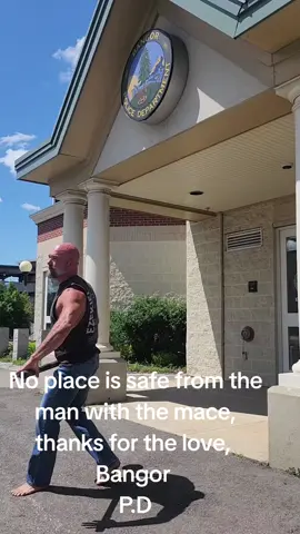 #godfirst #maine #anthonyrandom #swingingmacesinrandomplaces #bangorpolicestation #bangor #bangormaine #fyi #liveaction #fypシ゚viral #nofear #pullup #30lber #steelmaceexercises #steelmace #juduspriest #breakingthelaw. Thank you to the fine men and women at Bangor Police Department , I appreciate the love and support you showed me.