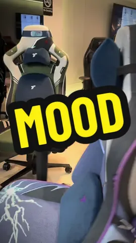 Today’s mood⚡️⭕️ Cute no? Available yang gaming chair na yan sa @TTRacing PH 🥷  #ttracingph #gamingchair #naruto #sasuke #uchihasasuke 