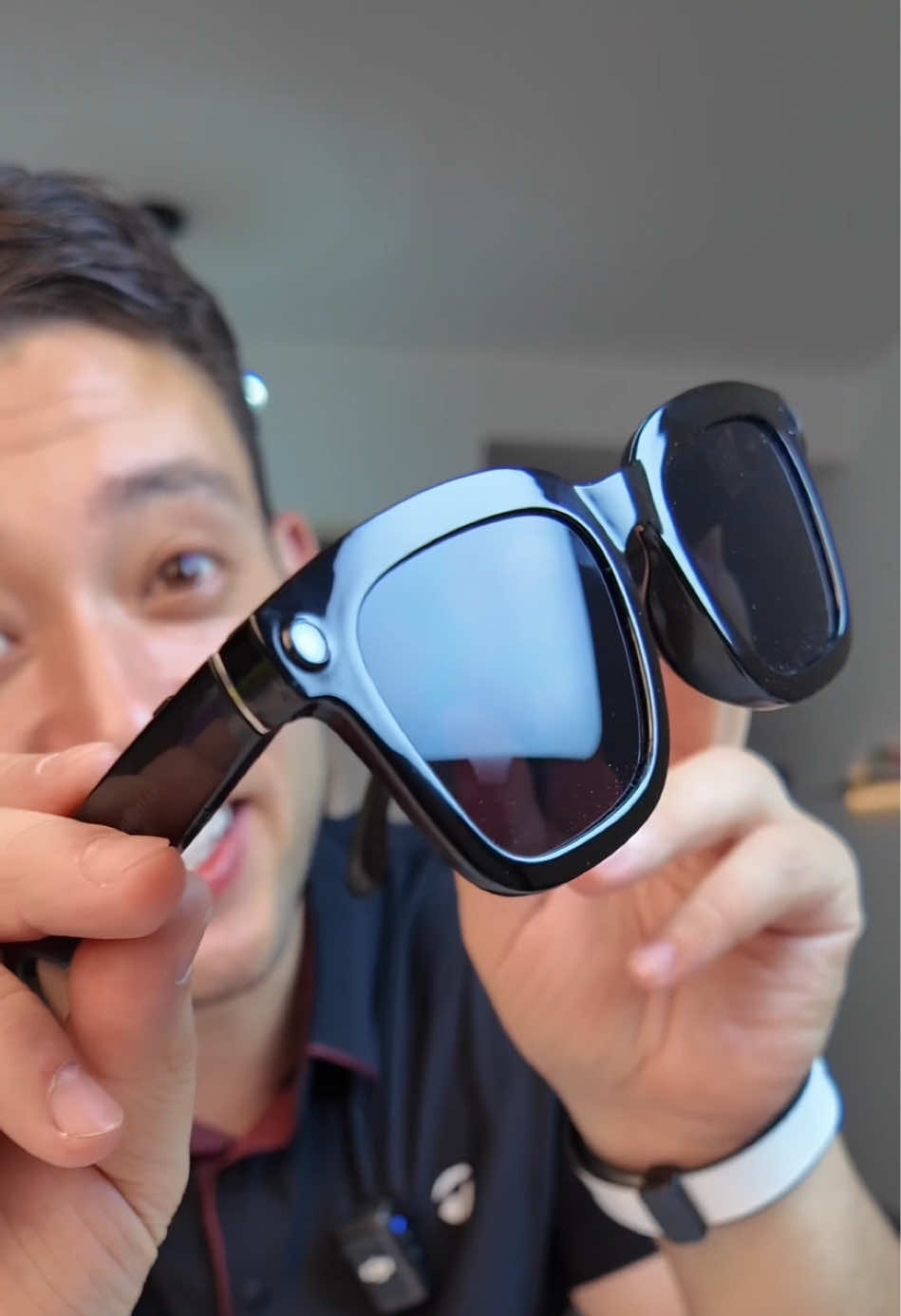 BOOM🔥SMART AI GLASSES👓 are over the the top!#smartglasses #glasses #tiktokmademebuyit #hiddencamera #camera #safety #newtech 