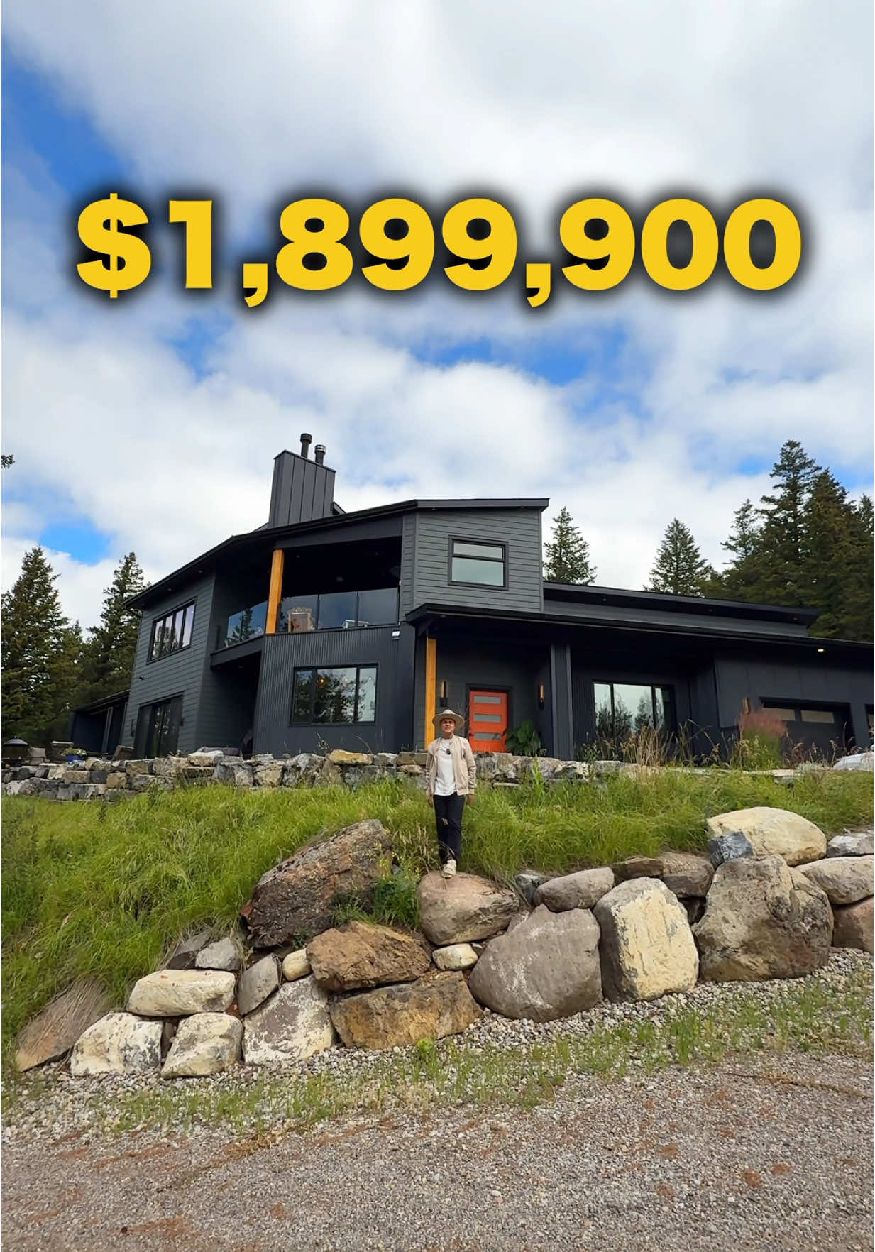 Come for a tour of this $1,899,900 mountain home in Coleman, Alberta! 🏠🇨🇦 Would you live here? 🤔 Listed by @Kurtis H - Lethbridge Realtor with REAL Broker 📲 #mountainhome #crowsnestpass #albertarealestate 