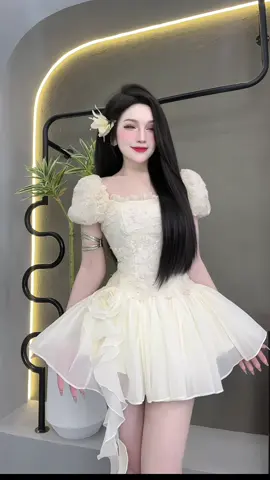 Màu kem xinh xỉu #hảichuyền #váyxinh #khohaichuyen #xuhuong #đầmtiệc #đầmthiếtkế 