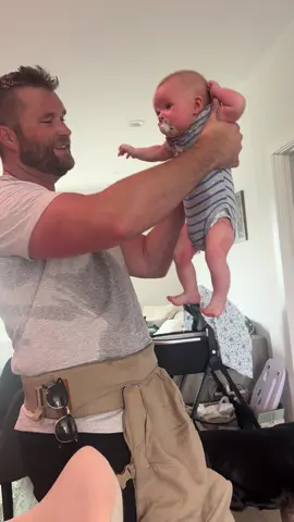 **immediately googles how to wash wild bird carrier** @Wildbird #wildbirdcarrier #babycarrier 