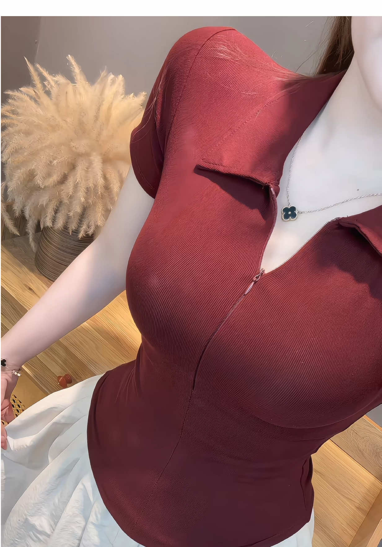 Áo thun ôn thắt eo  hack dáng #xuhuong #aothun #aothundazzi #dazzibrand #aokieuhottrend 
