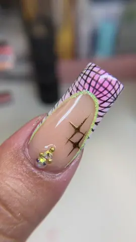 💫Serving alien princess realness with this cosmic chrome set 💚✨ #GalaxyNails #NailInspo #EuphoriaNails #GlowUpSeason #3DNails