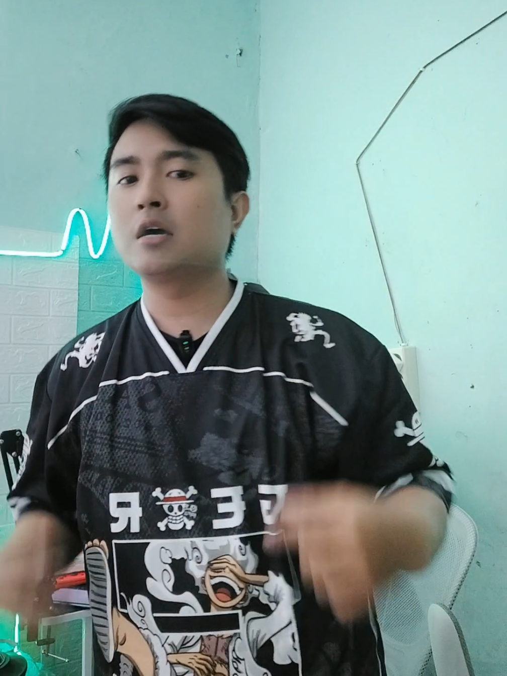 baju dengan model anime ini lagi diskon #baju #bajumurah 