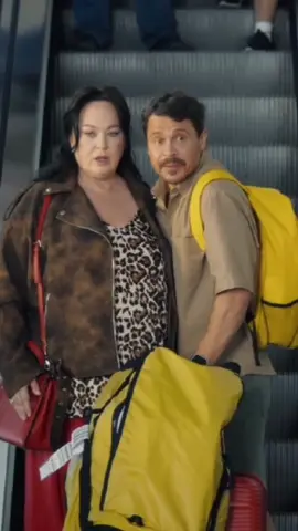 Лариса Гузеева встречается с Павлом Деревянко Сериал «Три сестры» #сериал #сериалы #российскиесериалы #сериалнавечер #гузеева 