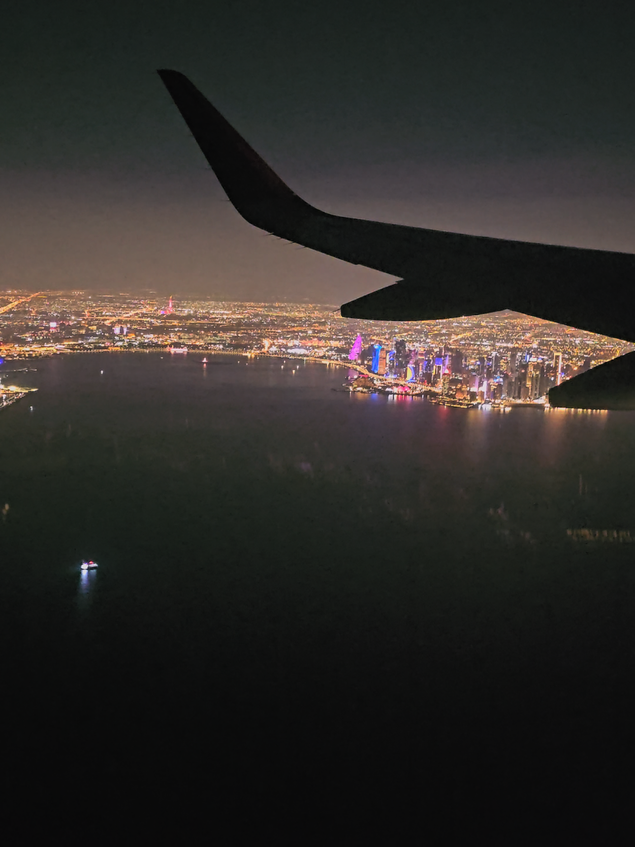 Night takeoff vibes hit different in Doha 🚀✨  #Qatar #Airbus #plane #airplane #planespotting #takeoff #skyline #aviation #doha #views #viral #fyp #pakistan #windowseat #100k #avgeek #pov #a320 