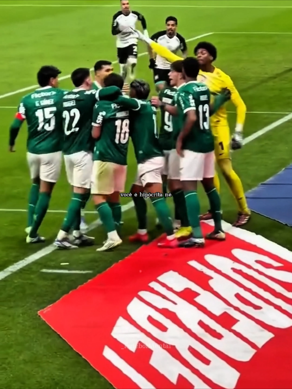 Hugo Souza tá certo em não deixar os jogadores do Palmeiras comemorar? #fyy #futebol #hugosouza #corinthians #motivacional #reflexão #futebolbrasileiro 