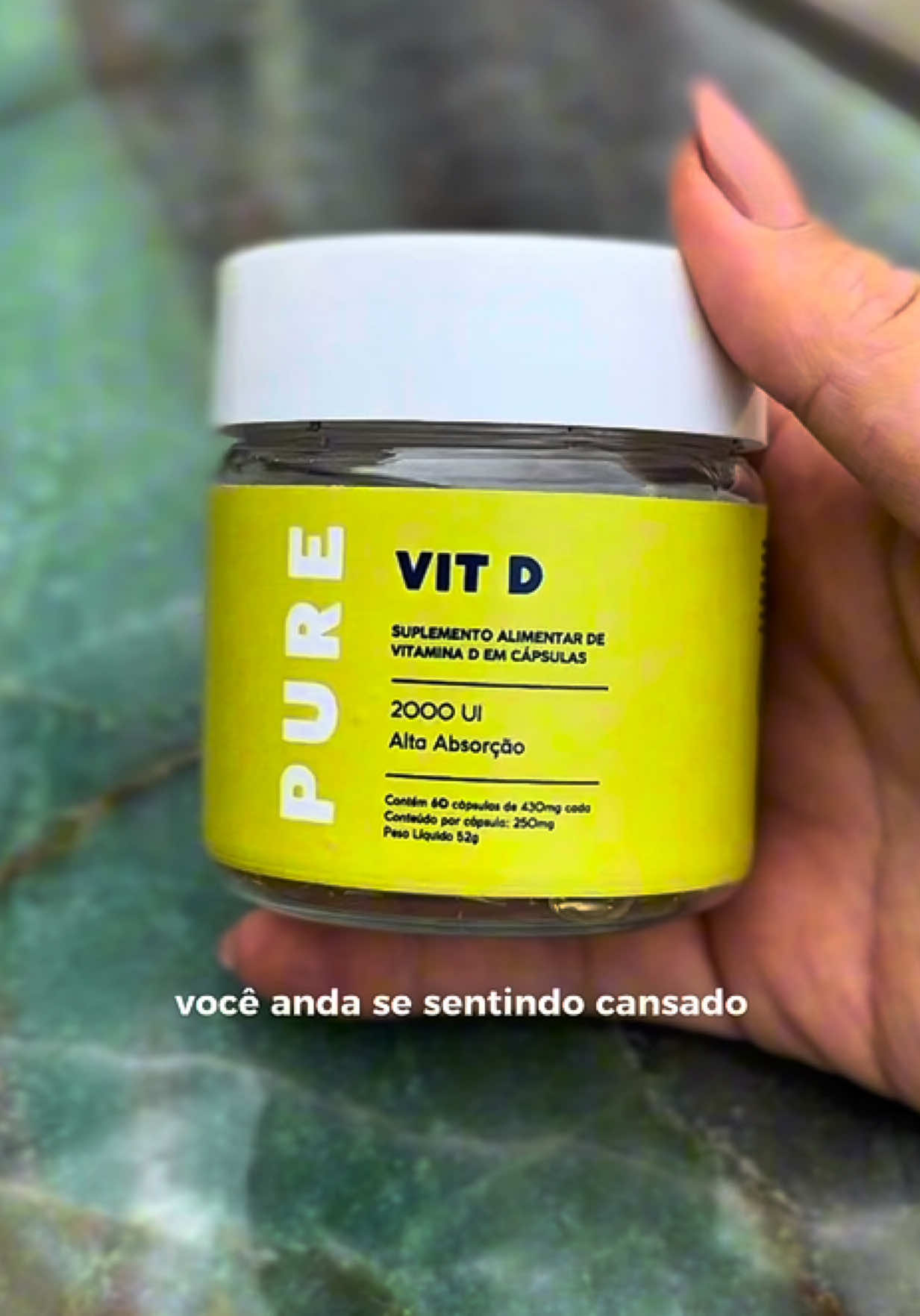 Você anda se sentindo mais cansada do que o normal? Sem energia, com dores articulares ou até resfriados recorrentes? Pode ser falta de vitamina D — um nutriente essencial para imunidade, disposição e até para a saúde dos ossos e músculos. Mas atenção: antes de suplementar, é importante fazer o exame e ter a orientação de um profissional da saúde. Se for indicado pra você, a Vitamina D da Pure é uma ótima opção: ✔ Alta absorção (formulada em veículo oleoso) ✔ Manipulada com colecalciferol, a forma ativa da vitamina D Cuidar da sua saúde também é nutrir o que não dá pra ver 💛 #vitaminaD #cansaço #imunidade #nutrição #PurêManipulados #bemestar #suplementação #vidasaudável #tiktokshop 