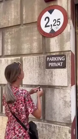 🏙️🚌 Let’s hear it for city caching! 🚌🏙️ Which urban #geocache has your heart? 🧡 🎥: gc_el_sliepo. #geocaching #geocache #spain #travel #foryou