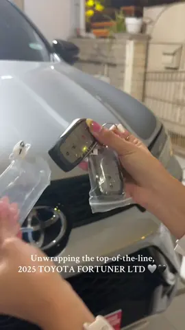 Suuur pretty in Silver Metallic color!! 🩶🖤#fyppppppppppppppppppppppp #toyota #fortunerLTD #asmr #unwrapping 
