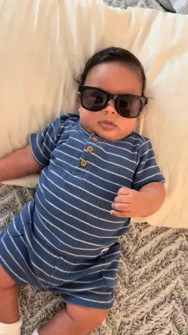 No es mi culpa ser tan bello y crecer tan rápido ✨🫶🏽🍼 #bebéconestilo  #paratiiiiiiiiiiiiiiiiiiiiiiiiiiiiiii #padresprimerizos #familia #boymom 