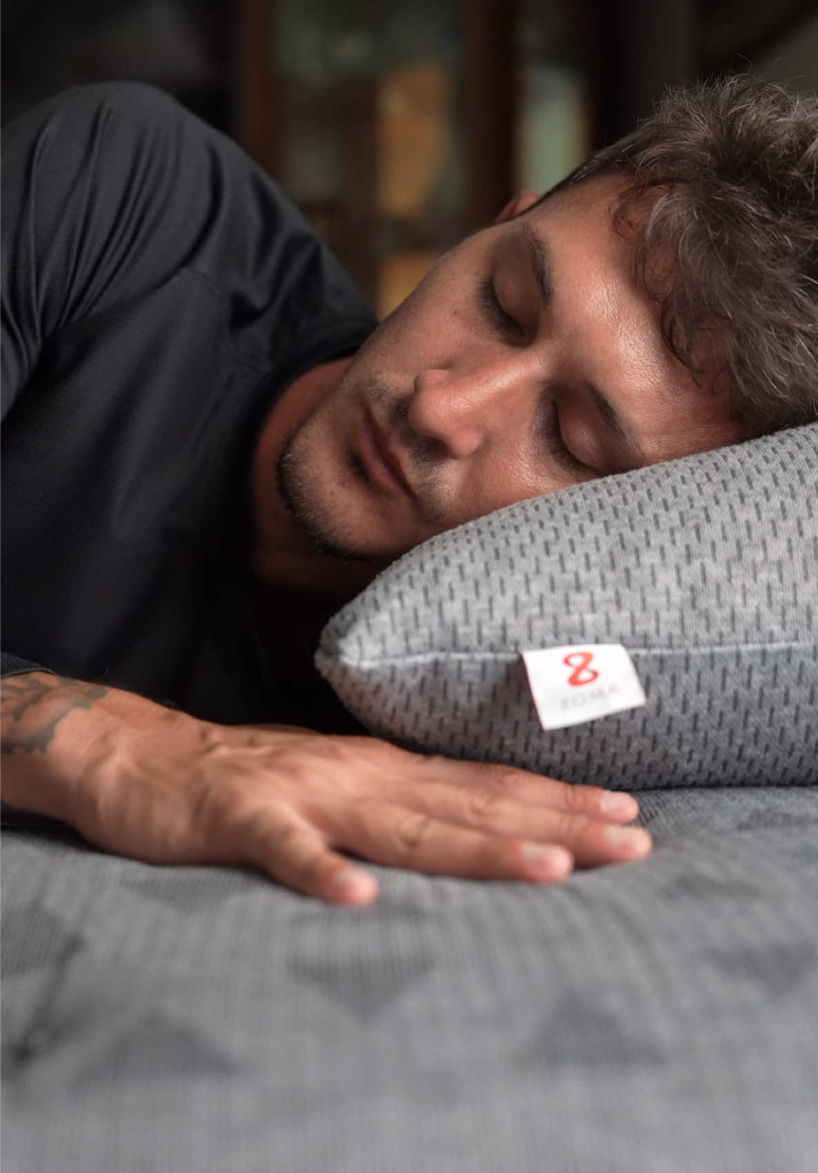 Recovery isn’t a luxury — it’s the foundation! 💯 As a coach, athlete, and dad, I don’t have time for restless nights! ❌ I need sleep that works as hard as I do! 💤 Zoma delivers — from comfort to support to long-term performance! ✅ Not just a mattress… a tool for growth! 🛏 #zomasleep #zomapartner #sleeptowin #fiberglassfree #bestmattressforathletes #mattress #bestmattress #zoma #zomaboost #adjustablebed