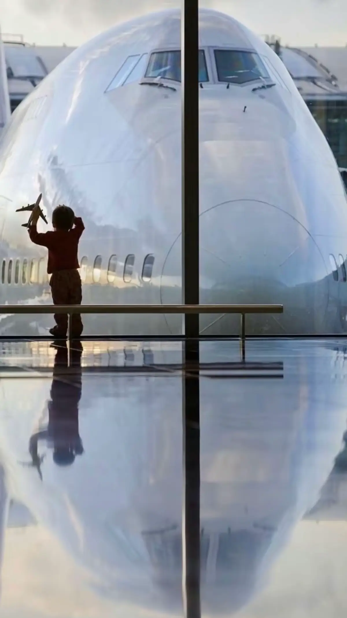 #خلفيات_طيران🧑🏼‍✈️✈️ #طيران✈️✈️😎 #طيار_مدني👨‍✈️ #pilot #explore #طيران_السعوديه✈️ 