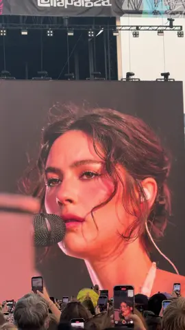 this cuteful girl  #gracieabrams #gracieabramsedit #imissyouimsorry #graciepalooza #lollapalooza 