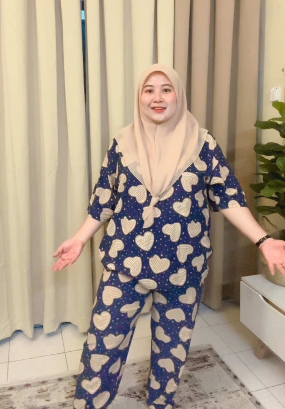 set baju tidur fav kaknad selalu pakai yg nie jer 